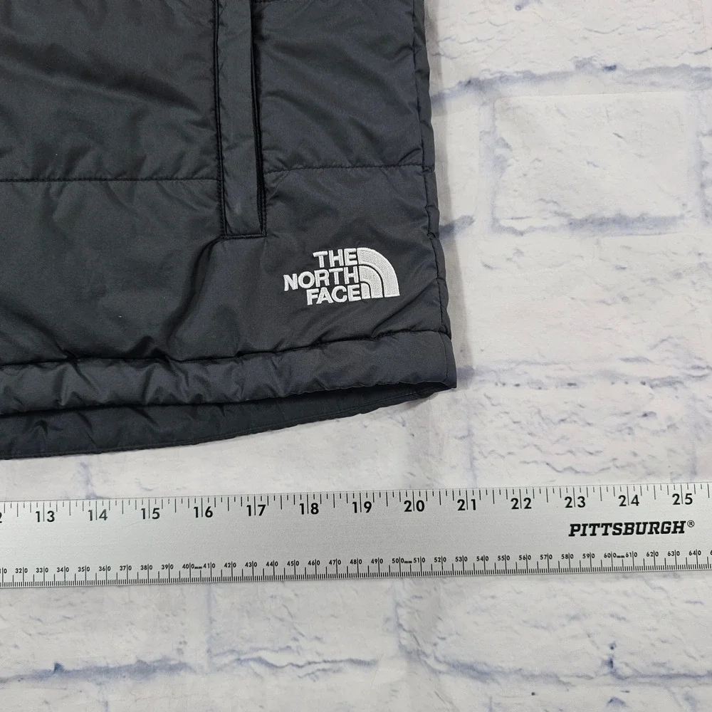 The North Face Puffer Vest MENS M Black Quilted Full Zip Outdoor Gorpcore Logo